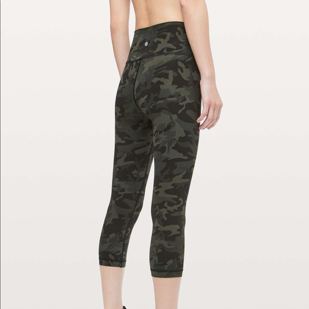 Incognito Camo Multi Gator Green cropped leggings